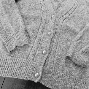 Vtg Silk & Rabbit Hair V-Neck Gray Cardigan Sweater Med PETITE Pearl Buttons